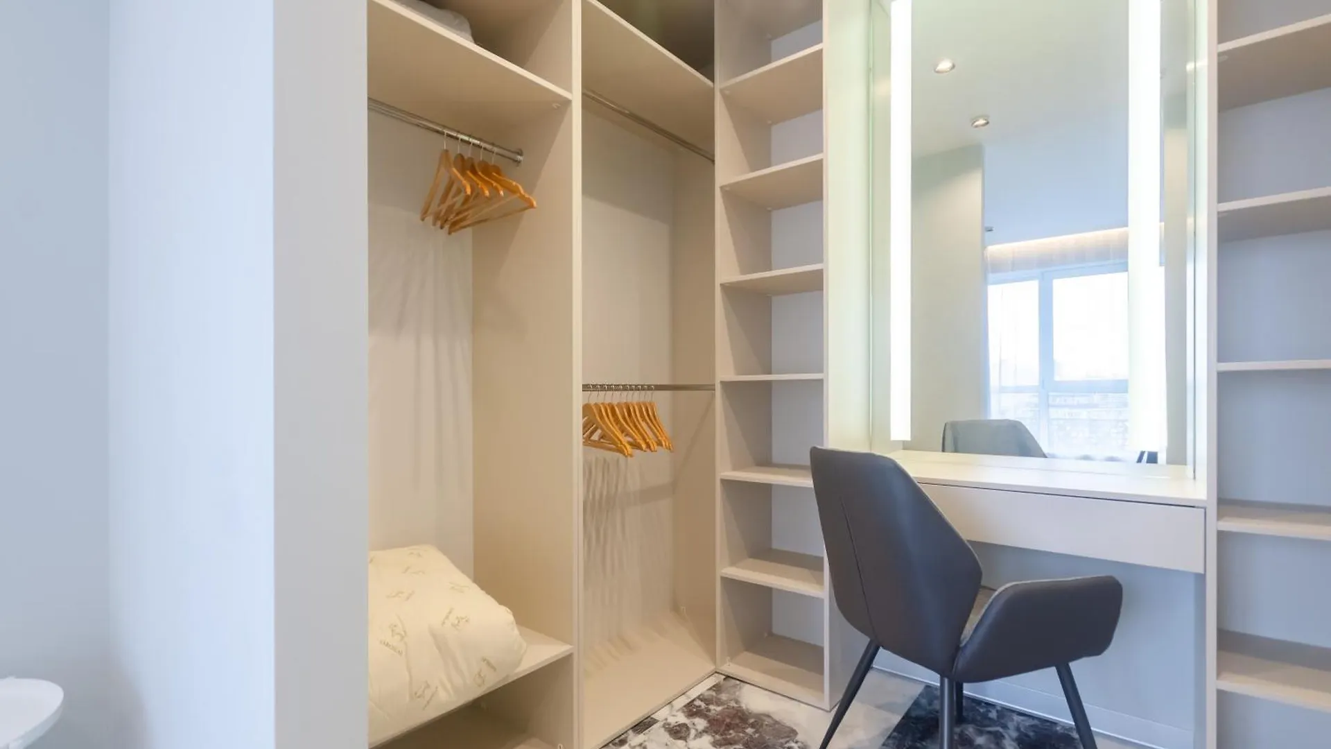 Petrovdom Apartments 07-23 In Rc Kvartet, Vasylia Lypkivskoho 16Б Kijów